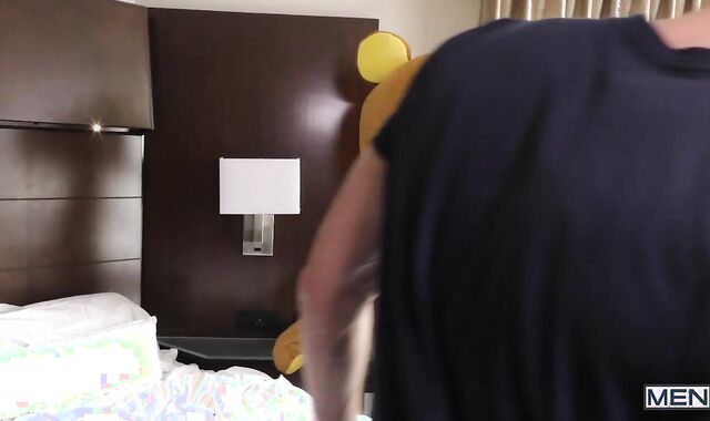 fuckpole Tucked - Cliff Jensen bum Pound