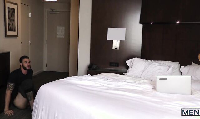 fuckpole Tucked - Cliff Jensen bum Pound