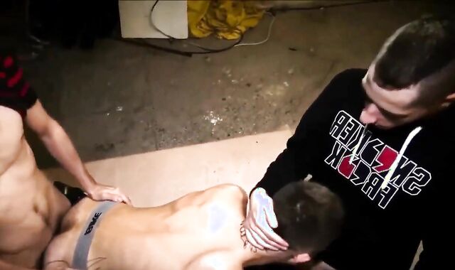 humid 3 Way outdoors