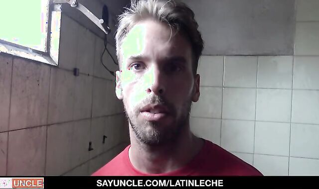 'Latino Renovator Deep-Throats ten-Pounder As additional Service'