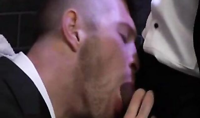 In The shower - Rogan Richards bonks Paul Wagner