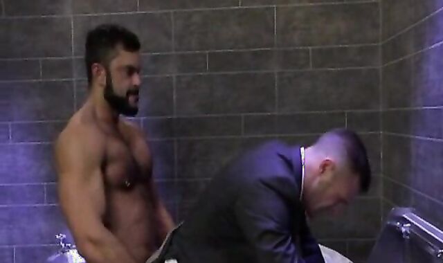 In The shower - Rogan Richards bonks Paul Wagner