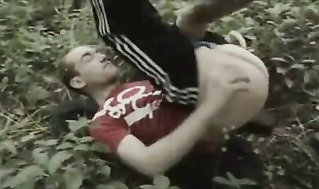 twink's brown-eye Wrecked In The Forest