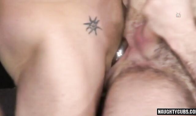 huge beefstick Bottom a bit of arse And pop-shot