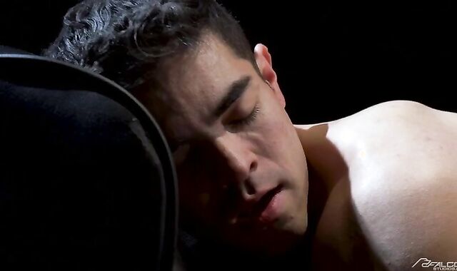 Mind nail – Adrian Hart, Cazden Hunter & Clark Davis