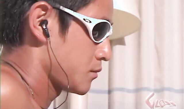 'Japan queer pinch 24'