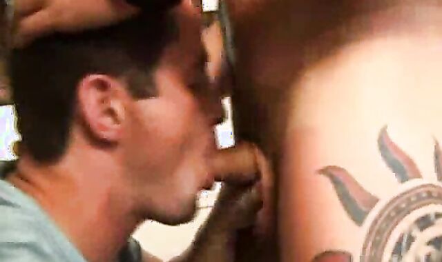 2 Hetero  Australians