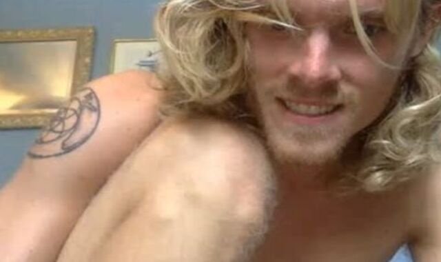 Blonde youngster Flashing His stiffy In Live