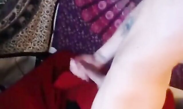 Monster ten-Pounder non-pro web camera youngster