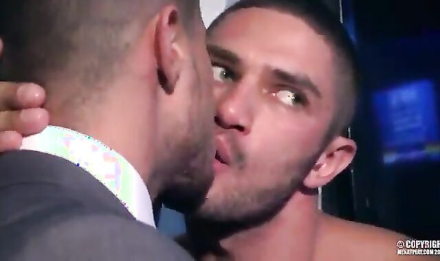 Aggressive Otter Top fuckin' Rock Hard With 2 Other Mus