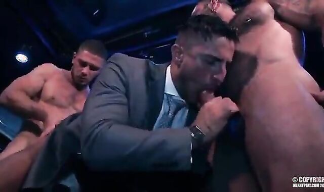 Aggressive Otter Top fuckin' Rock Hard With 2 Other Mus