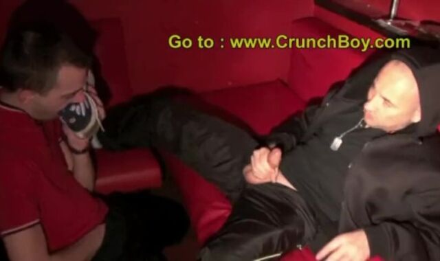 Rock-Hard Internal Cumshot Sneaker Monter Weenie Fag in Paris