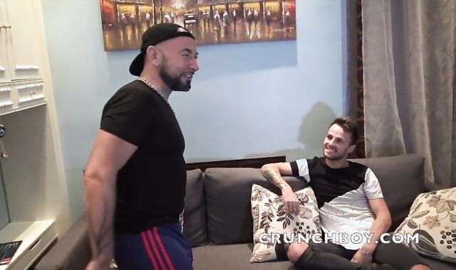 Marvelous Twunk from Madrid Fuckikng Sans A Condom Jess Royan