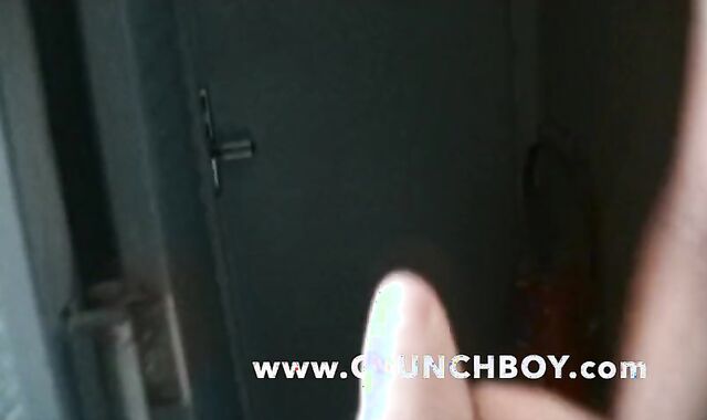 Youngsters Torn Up and Creampied in BORDEAUX