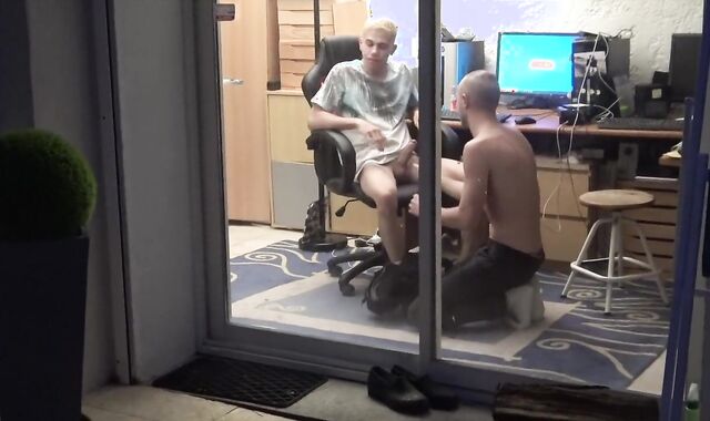 JAMES KAMUI Drilled Without A Condom by Latino Twunk at the Desk Work