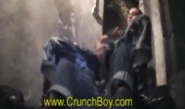 Un Flesh S'assoit Sur La Grosse Queue De Sonny Pote