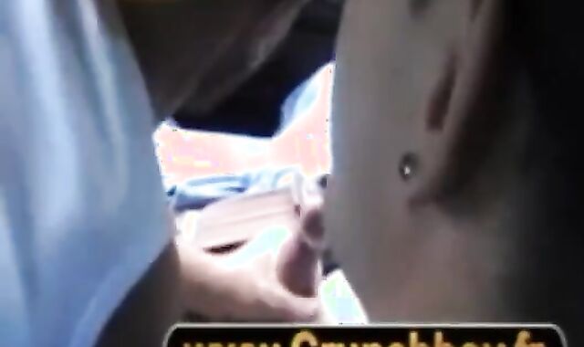 Je Suce La Grosse Sting De Mon Pote Rebeu Dans SA Voiture