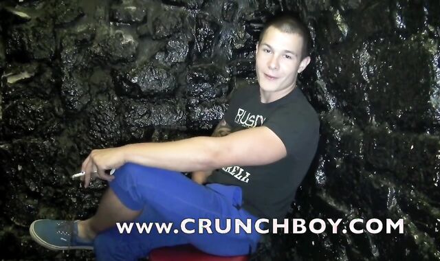 This is JONAZ a Marvelous Twunk Gay-For-Pay who Accept to be Blown by Queer