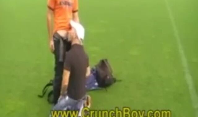 Un Rebeu Heterosexual Bisex Grosse Queue De Lascard Baise un Mec En Exhib Sportif