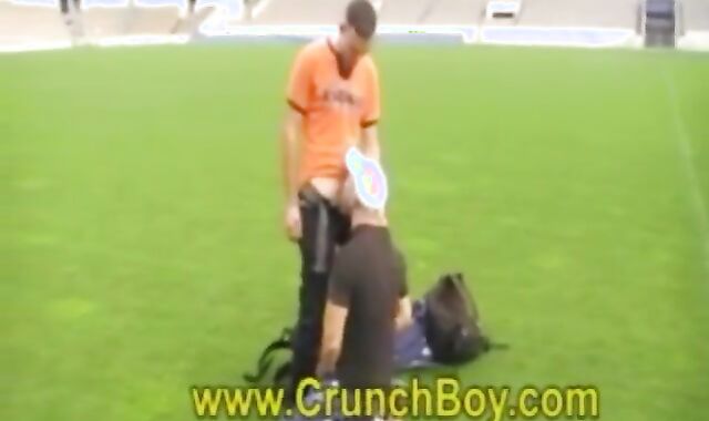 Un Rebeu Heterosexual Bisex Grosse Queue De Lascard Baise un Mec En Exhib Sportif