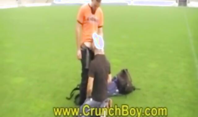 Un Rebeu Heterosexual Bisex Grosse Queue De Lascard Baise un Mec En Exhib Sportif