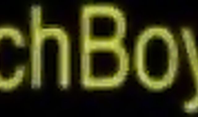 Lascard Baise un Mec Dans La Tunnel et Lui Faced SA Grosse Queue Dans SA Bouche