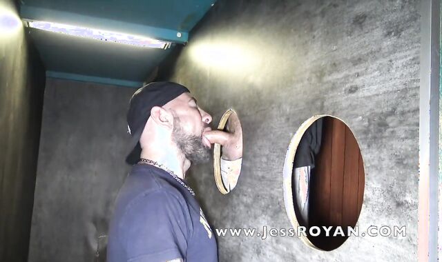 Jess ROYAN Fellate Hetero in Glory Fuck-Holes