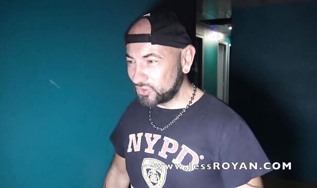 Jess ROYAN Fellate Hetero in Glory Fuck-Holes