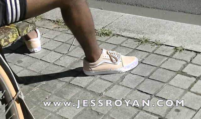 Jess Royan Romped No Condom by a Ebony Top