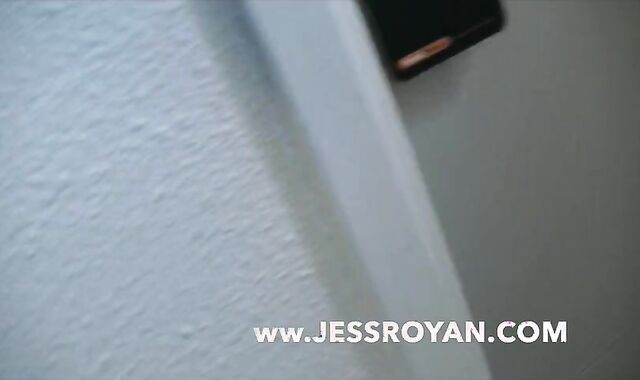 Jess Penetrated Barebakc by gigantic Man Meat of Heterosexual in the Motel Guest Room