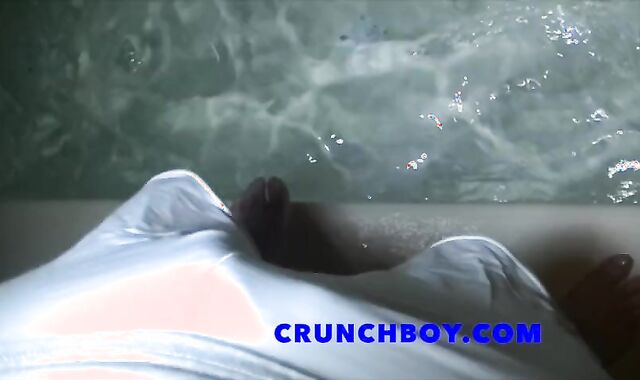 Smashed No Condom in Public Jacuzzy