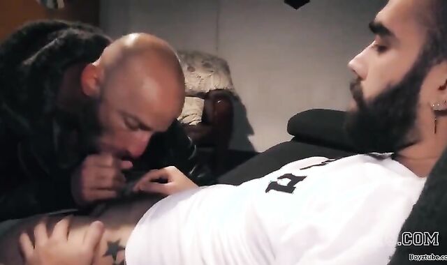 Muscle Tatoo Shaggy Hairy Men Grubby Barebacking