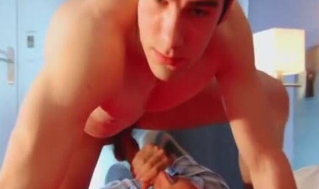 A innocent str8 Guest Room Service chap gets Serviced His humongous ten-Pounder By A chap!