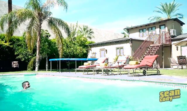 Jess & Hector: naked - culo pleasure