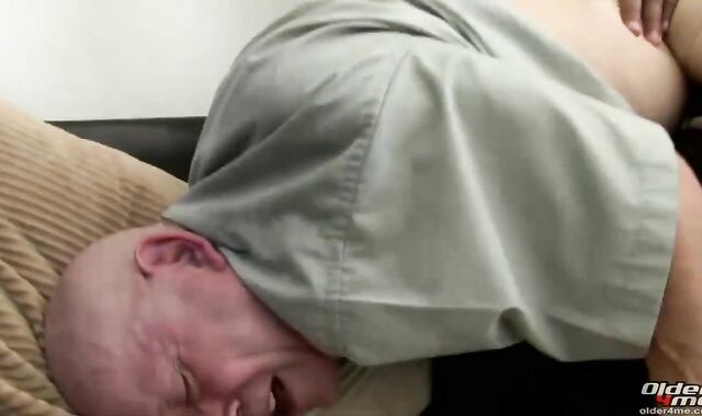 Dad acquires bashed By dark Wolf