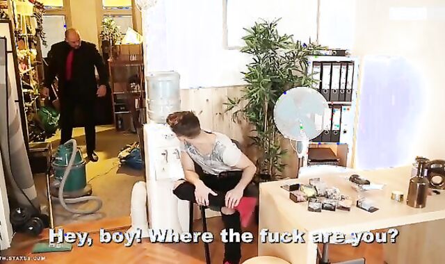 D/ddy Catches S0n With His Hump T0ys