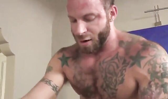 I need to smash This Platinum stud