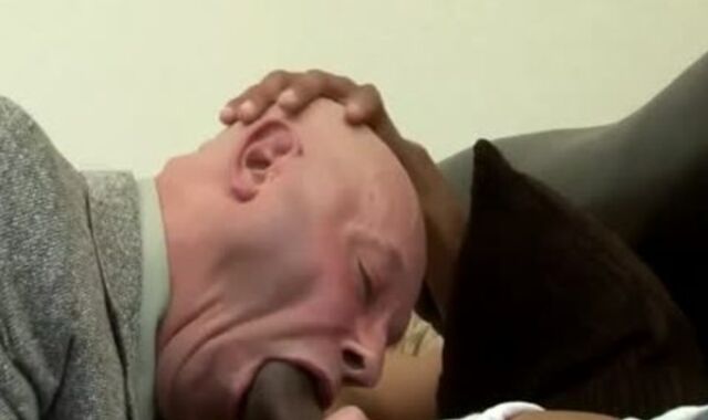 Cole penetrates Rob humid