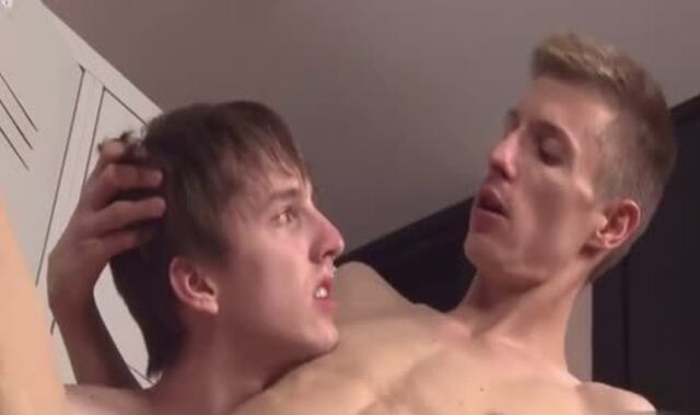 Fratboys Barebacks teenager