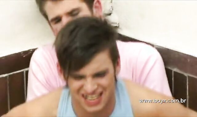 Foda No Banheiro Da Escola