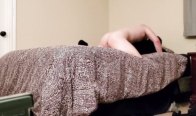 jamming Out An effortless Grindr boy