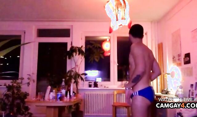 2 nubiles Rubbin' Each Other In Live