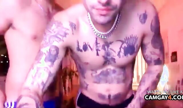 2 nubiles Rubbin' Each Other In Live