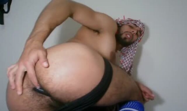Arab chap With crazy Assplay