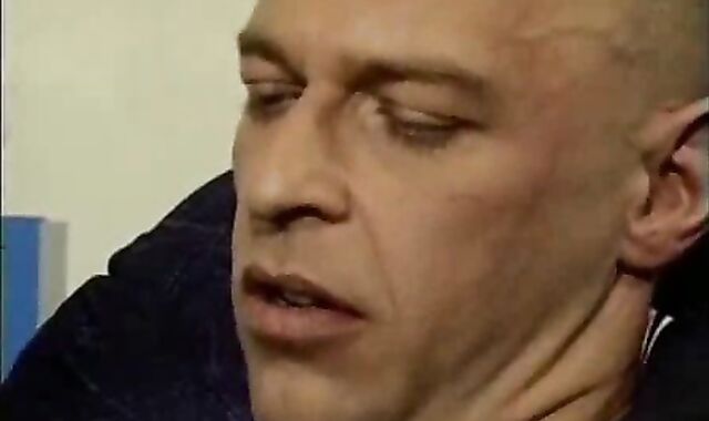 youthfull Skinhead plenty of-hook-up Initiation