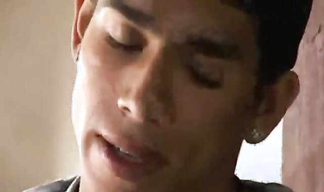 Heterosexual Arab twunk Uses faggot