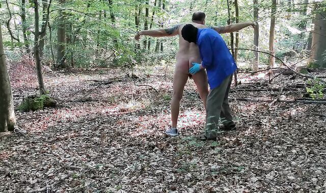 Smack Und suck off vibration-job For Real German dilettante