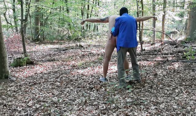 Smack Und suck off vibration-job For Real German dilettante