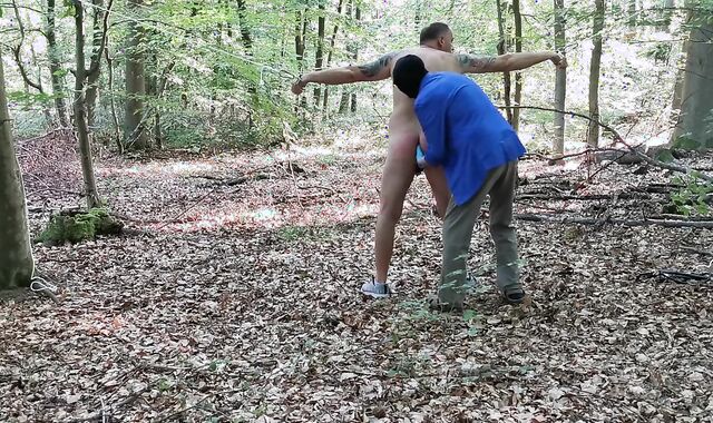 Smack Und suck off vibration-job For Real German dilettante