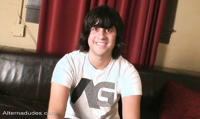 Aaron Cellar Is blessed To Wank For Us